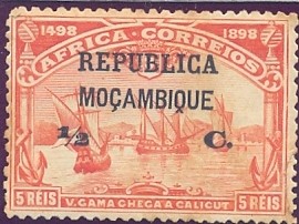 Colnect-2693-886-Fleet-of-Vasco-da-Gama-on-the-run---on-Africa-stamp.jpg