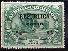 Colnect-564-965-Fleet-of-Vasco-da-Gama-on-the-run---on-Africa-stamp.jpg