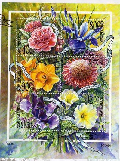 Colnect-520-250-Garden-Flowers-Minisheet.jpg