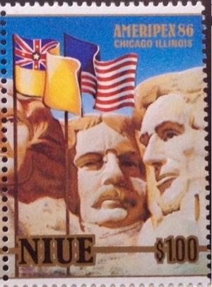 Colnect-4682-410-Jefferson-Roosevelt-and-Lincoln-with-USa-and-Niue-flags.jpg