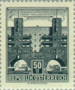 Colnect-136-417-Housing-Karl-Marx-Hof-Vienna-Heiligenstadt.jpg