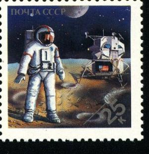 Colnect-5783-252-American-astronaut-on-Moon.jpg