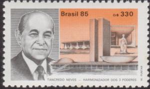 Colnect-3248-017-Trancredo-Neves-and-Brasilia-buildings.jpg