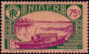 Colnect-852-946-Native-boat-on-the-Niger.jpg