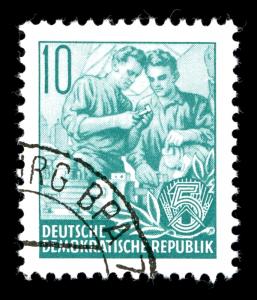 Stamps_GDR%2C_Fuenfjahrplan%2C_10_Pfennig%2C_Offsetdruck_1953%2C_1957.jpg