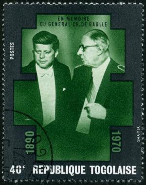 Colnect-1650-187-De-Gaulle-and-Kennedy.jpg