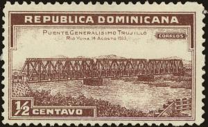 Colnect-4214-459-Trujillo-bridge-opening.jpg