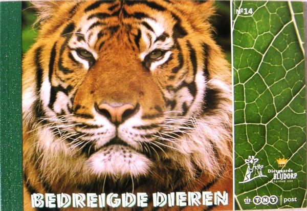 Colnect-1945-718-Endangered-Animals---MiNo-2421-32-Booklet.jpg