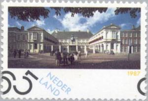 Colnect-176-715-Noordeinde-Palace-The-Hague.jpg