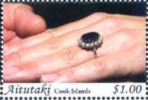 Colnect-3140-189-Engagement-ring-on-Kate-Middleton-s-hand.jpg