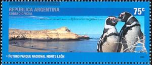 Colnect-5250-655-Monte-Le%C3%B3n-National-Park---Magellanic-Penguin.jpg