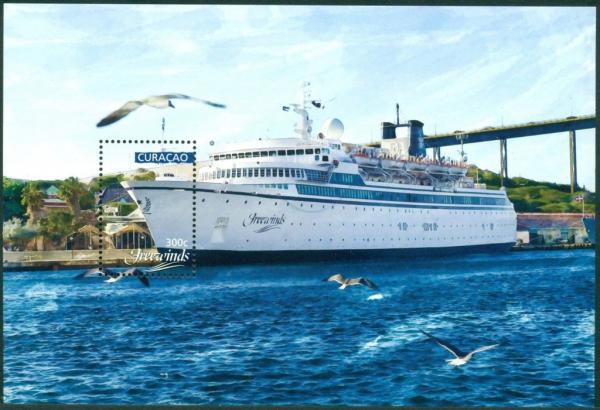 Colnect-5023-408-Cruise-Ship--quot-Freewinds-quot-.jpg