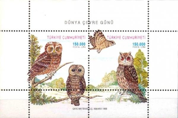 Colnect-776-050-Owls---MiNo-3150-51.jpg