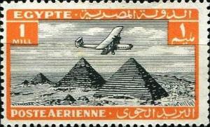 Colnect-1280-900-Aircraft-flying-over-the-Pyramids-of-Giza.jpg