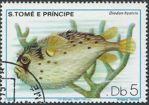 Colnect-2530-124-Spot-fin-Porcupinefish-Diodon-hystrix.jpg