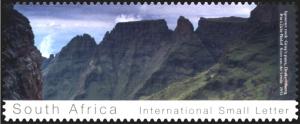 Igneous-Rock-Gray--s-Pass-Drakensberg.jpg