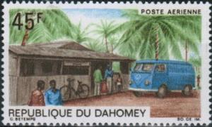 Colnect-1869-379-Mail-truck-stopping-at-rural-post-office.jpg