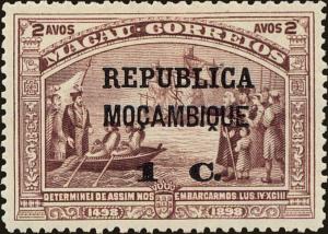 Colnect-4564-015-Fleet-of-Vasco-da-Gama-on-the-run---on-Macao-stamp.jpg