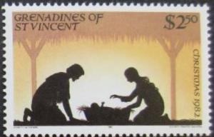 Colnect-2724-979-Mary-and-Joseph-with-baby-Jesus.jpg