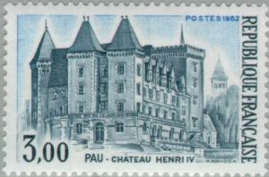 Colnect-145-406-Pau---Castle-Henri-IV.jpg