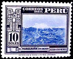 Colnect-1807-181-Mt-Huascaran.jpg