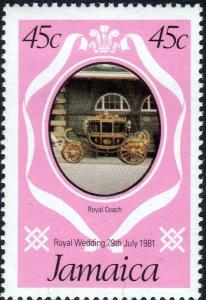 Colnect-2467-010-Royal-Coach---perf-13%C2%BD.jpg