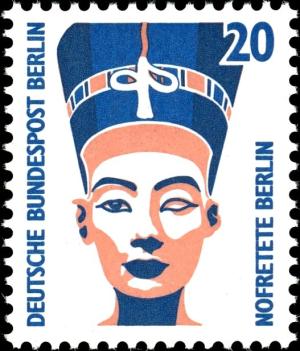 Colnect-5411-976-Nefertiti-bust-in-Berlin.jpg