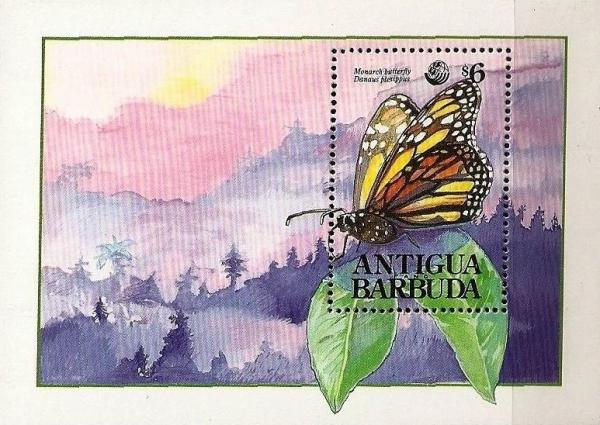 Colnect-1895-554-Monarch-Butterfly-Danaus-plexippus.jpg