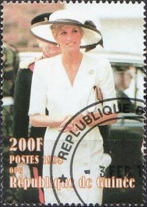 Colnect-4676-686-Diana-in-white-dress-with-broad-brimmed-hat.jpg