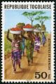 Colnect-5425-324-Femmes-portant-les-produits.jpg