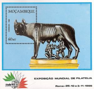 Colnect-1117-501-ITALIA---85-Capitoline-Wolf.jpg